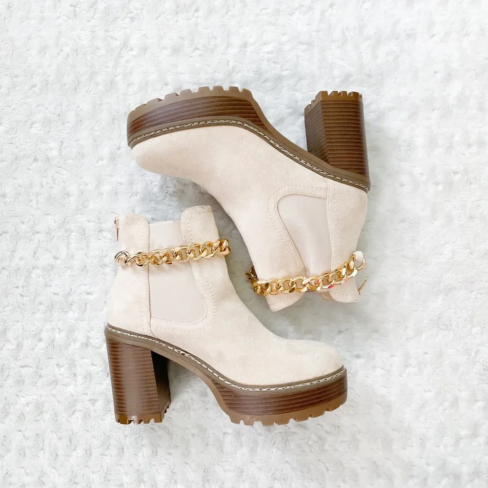 NIB- OLIVIA MILLER Chain Heel Lug Boot - Picture 3 of 16